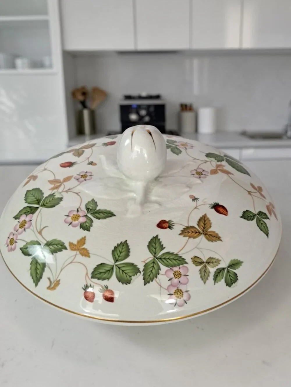 Wedgwood wild strawberry ice bucket lid only 8 1/8